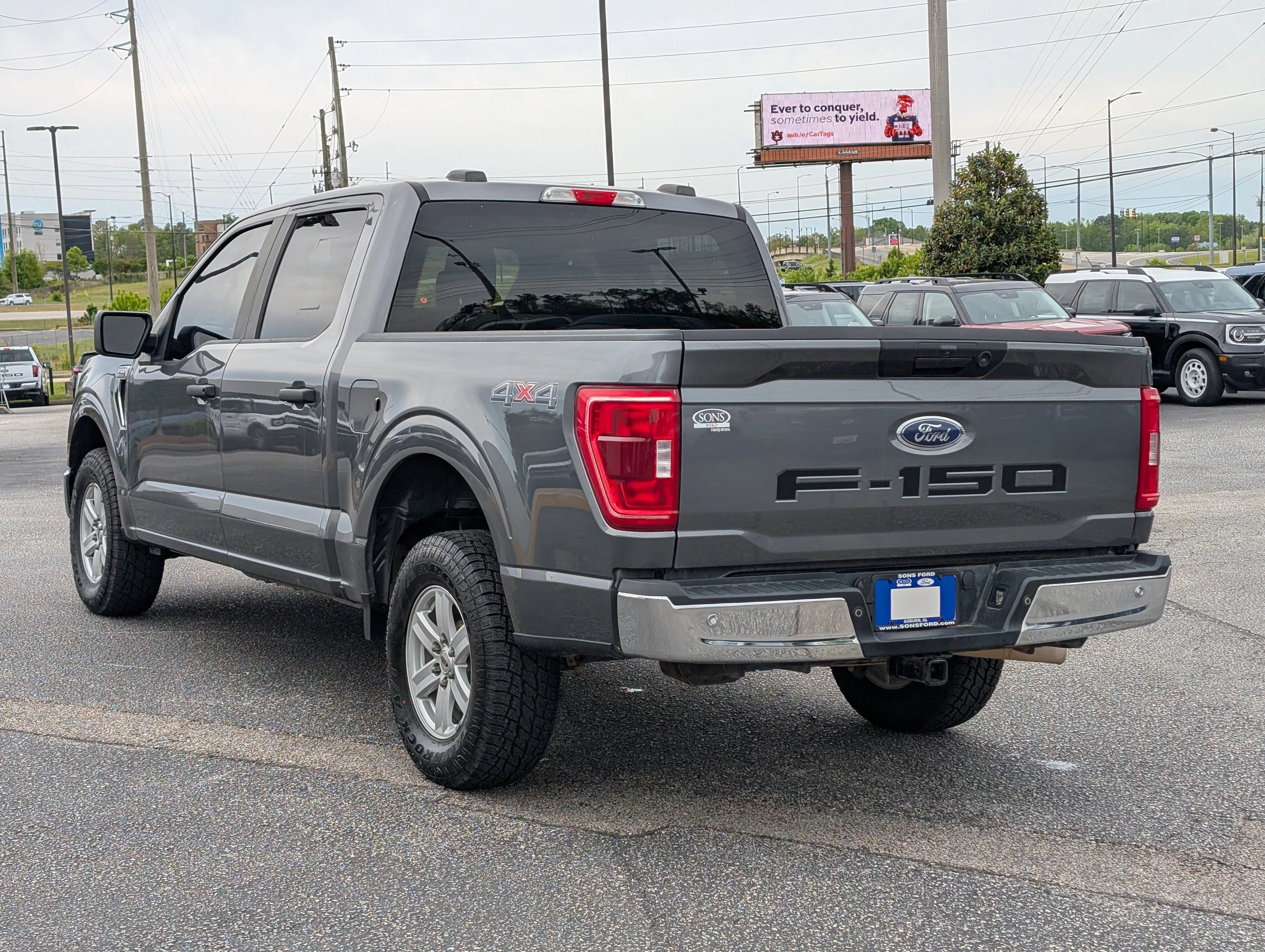 Used 2023 Gray Metallic Ford XLT image 13