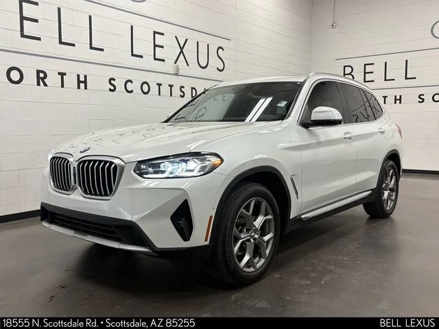 Used 2024 White BMW xDrive30i image 5