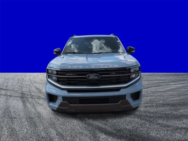 New 2026 Glacier Gray Metallic Tri-Coat Ford MAX King Ranch® image 9