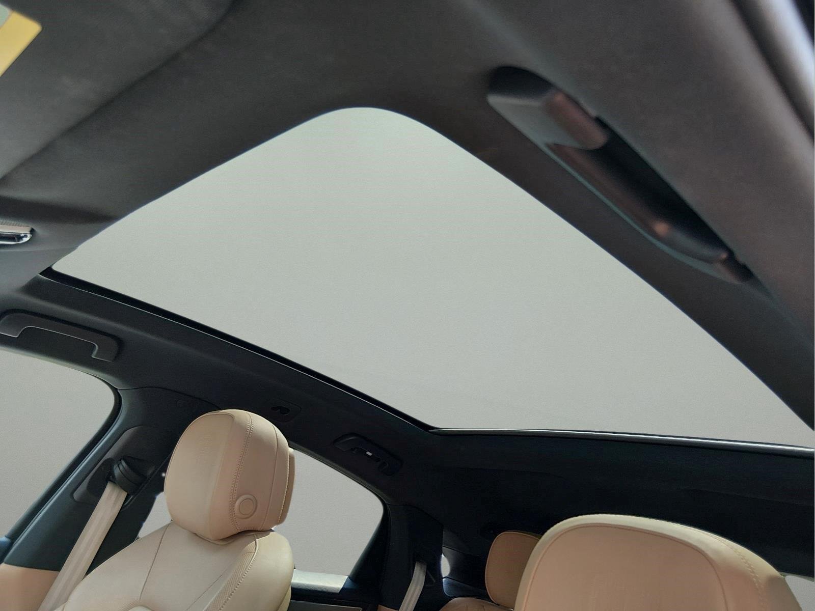 Used 2023 White Porsche Platinum Edition image 12