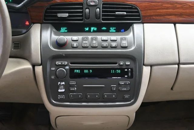 Used 2004 White Lightning Cadillac Base image 21