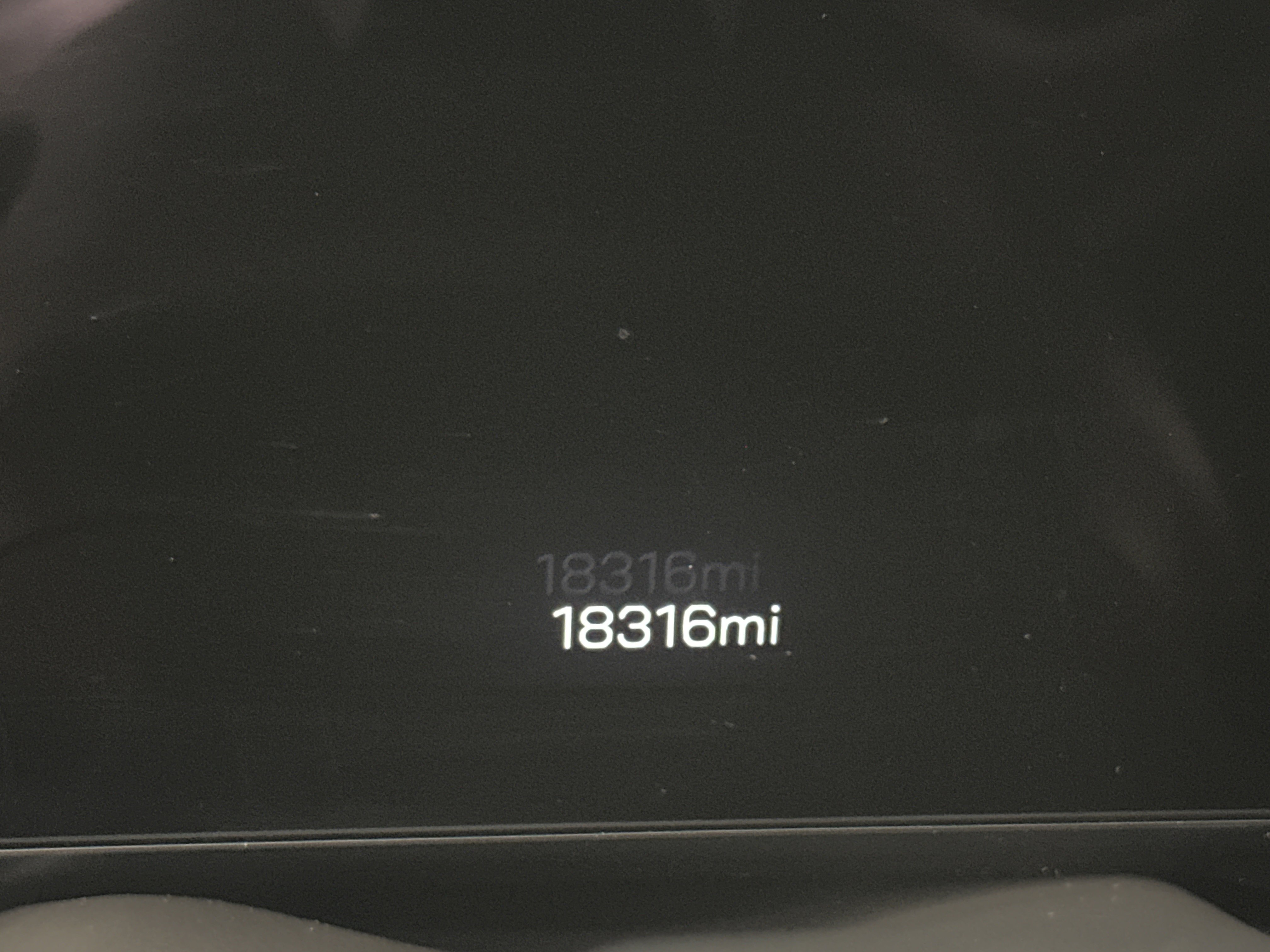 Used 2025 White Frost Tricoat GMC Denali Ultimate image 13