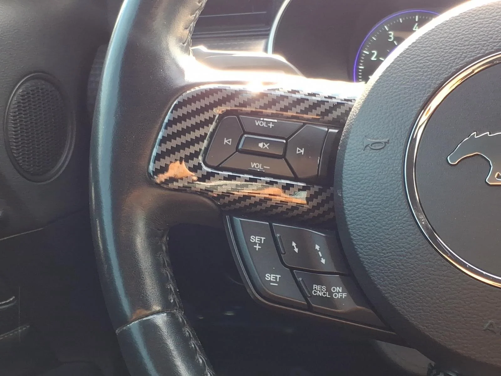 Used 2020 Magnetic Metallic Ford GT Premium image 28