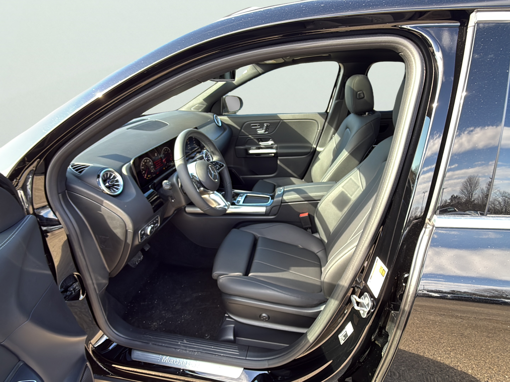 Used 2026 Black Mercedes-Benz GLA 250 image 19