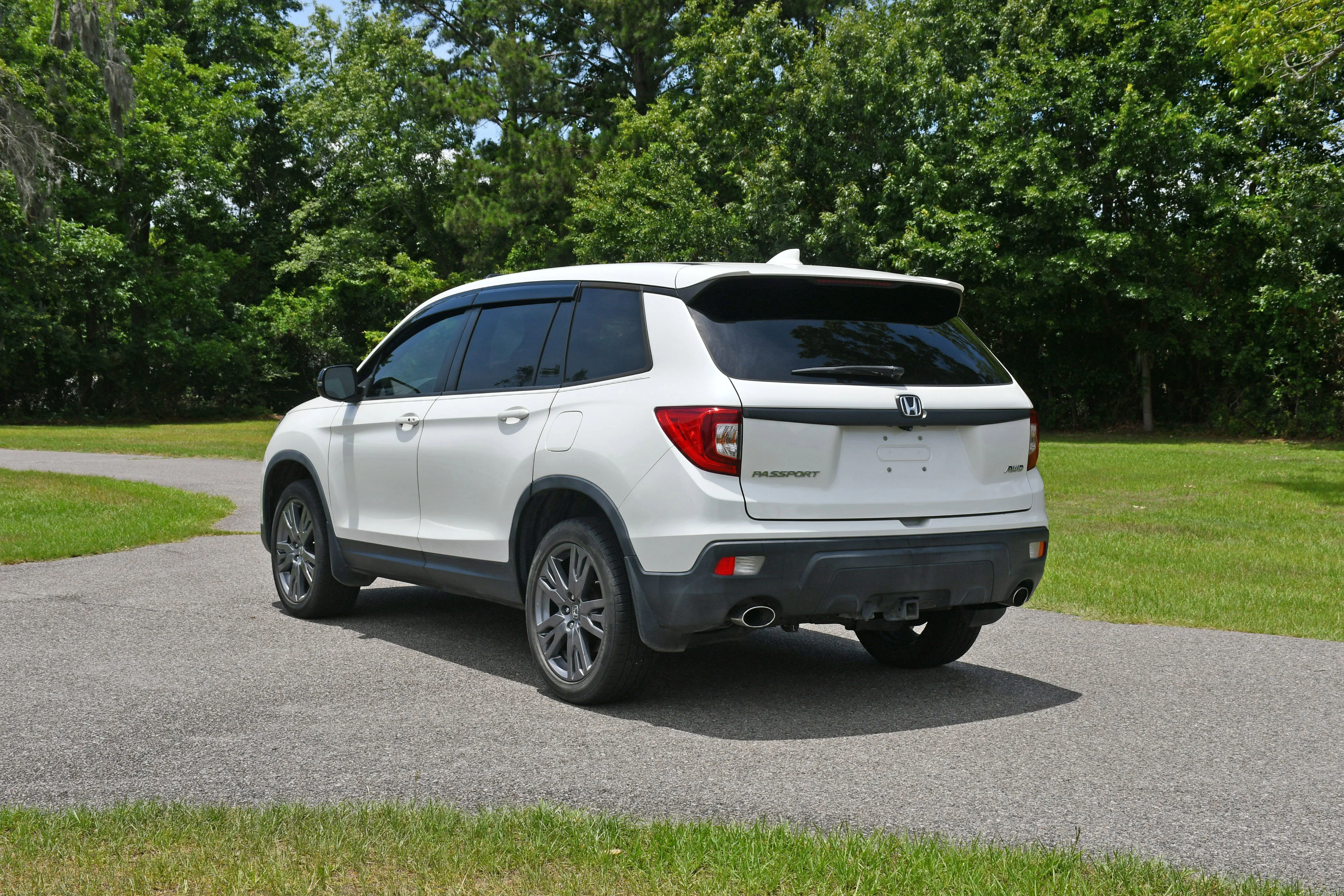 Used 2019  Honda EX-L image 3