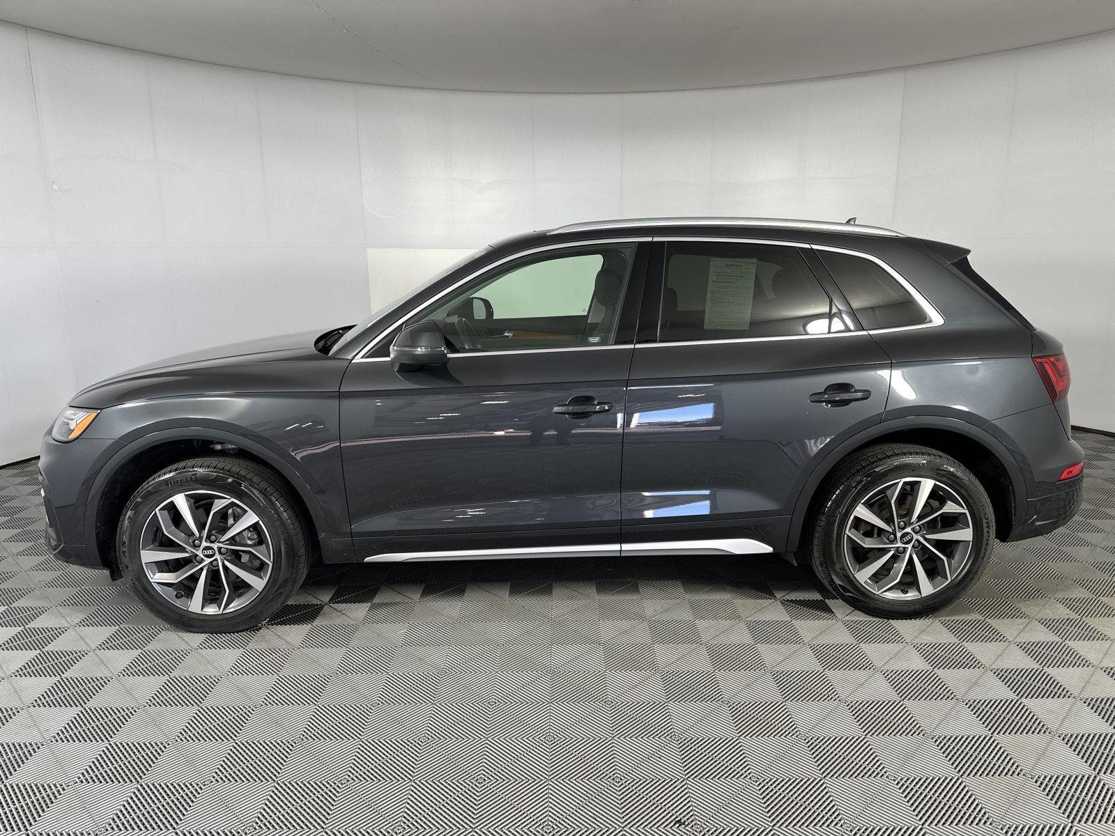 Used 2021 Manhattan Gray Metallic Audi Premium Plus image 5