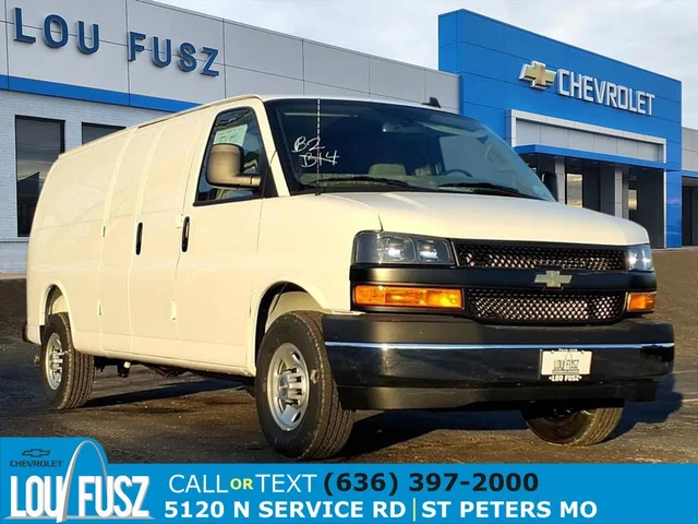 2025 Chevrolet Express Cargo WT