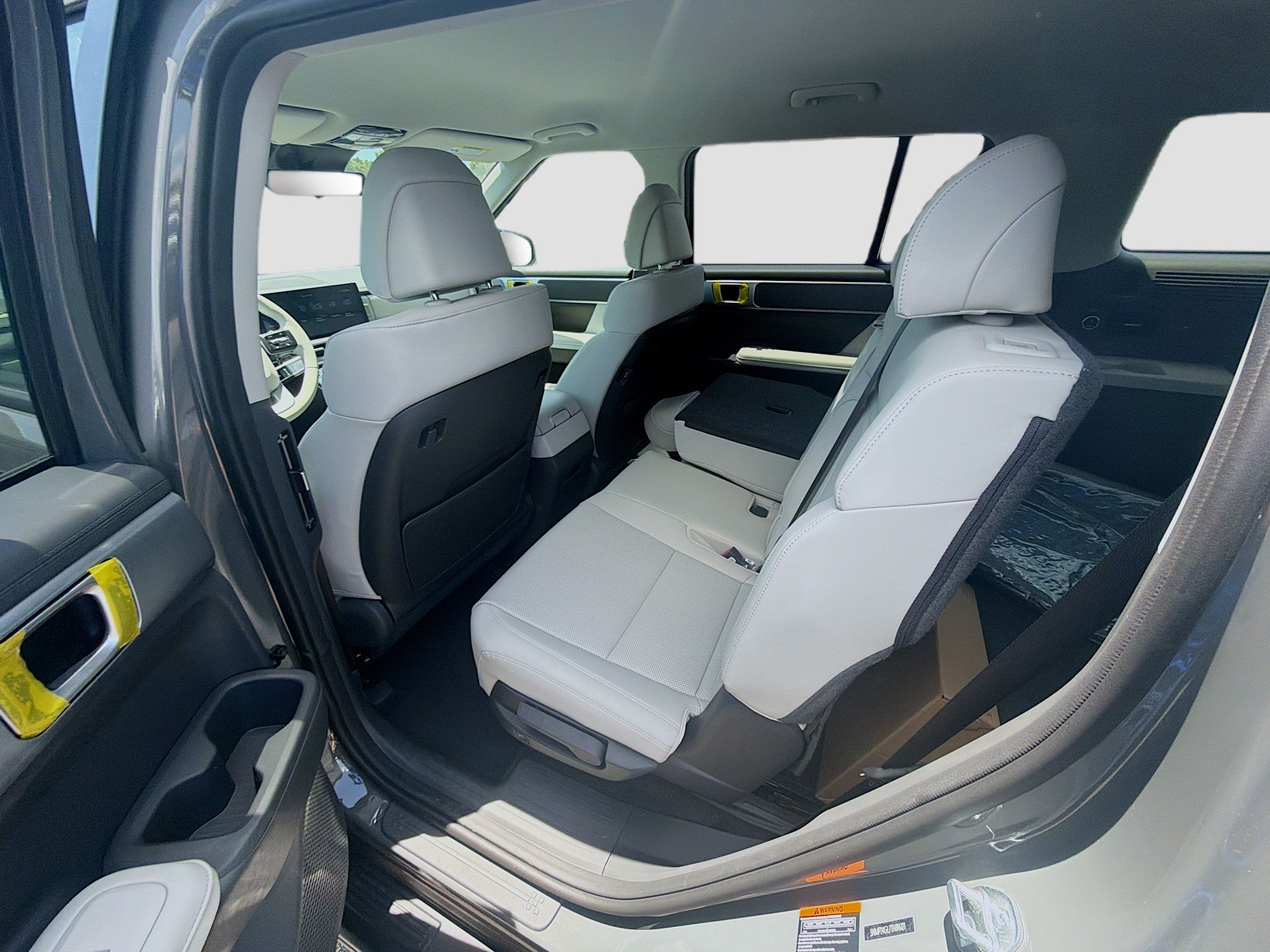 New 2026 Hampton Gray Hyundai SEL FWD image 41