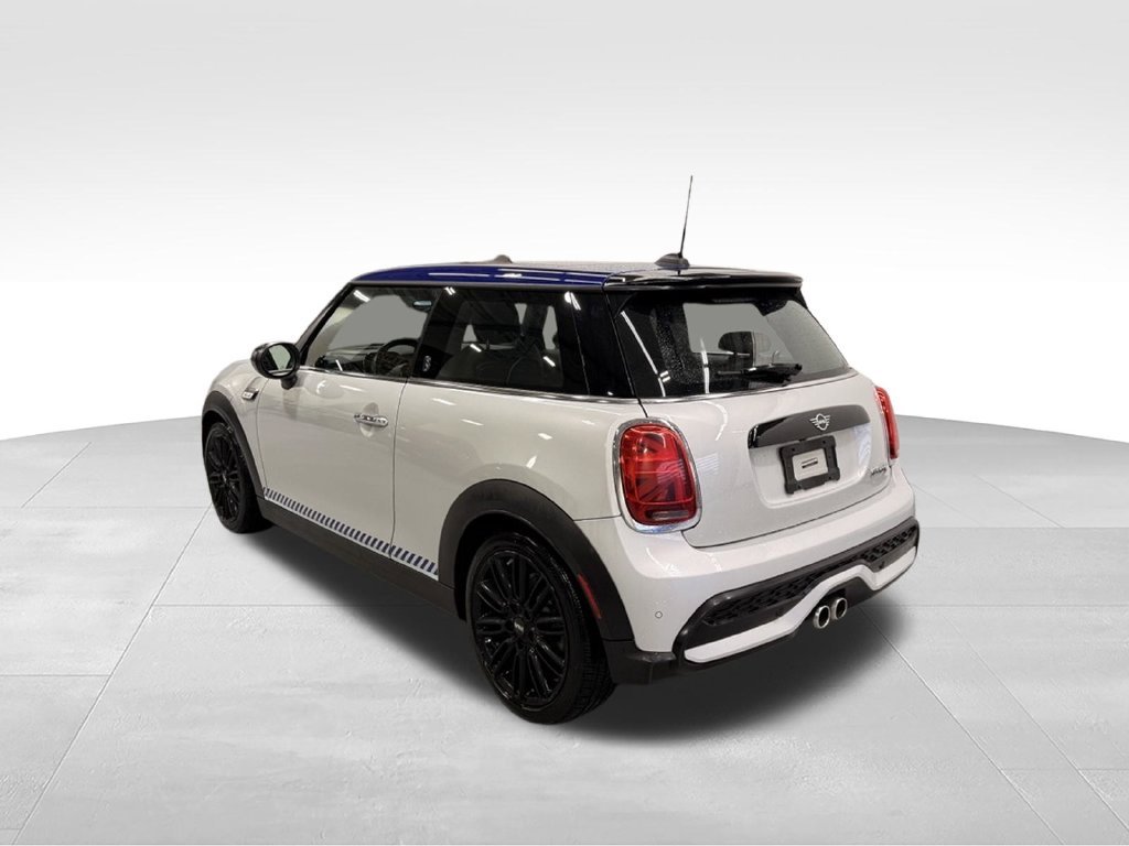 Used 2022  MINI  image 3