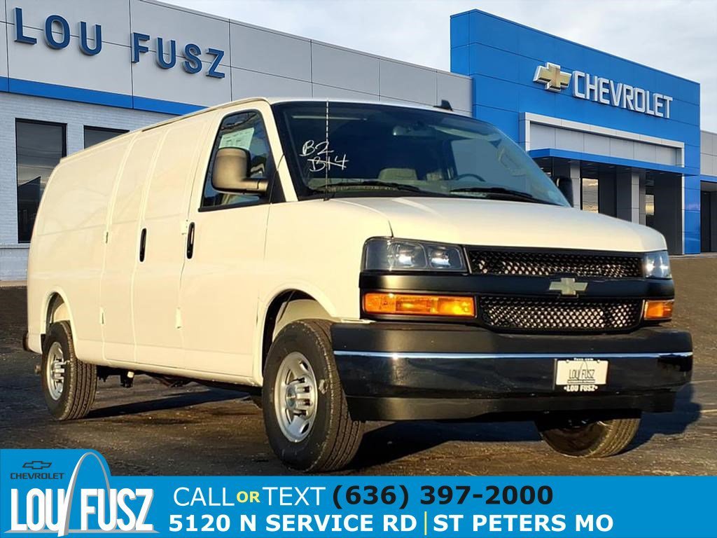 2025 Chevrolet Express 3500 Extended Work Van's photo