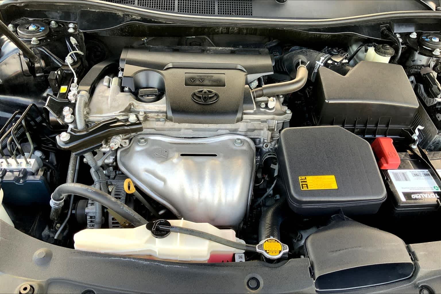 Used 2014 Attitude Black Metallic Toyota XLE image 31