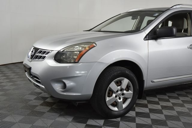 Used 2014 Nissan Rogue Select S with VIN JN8AS5MT7EW612141 for sale in Libertyville, IL
