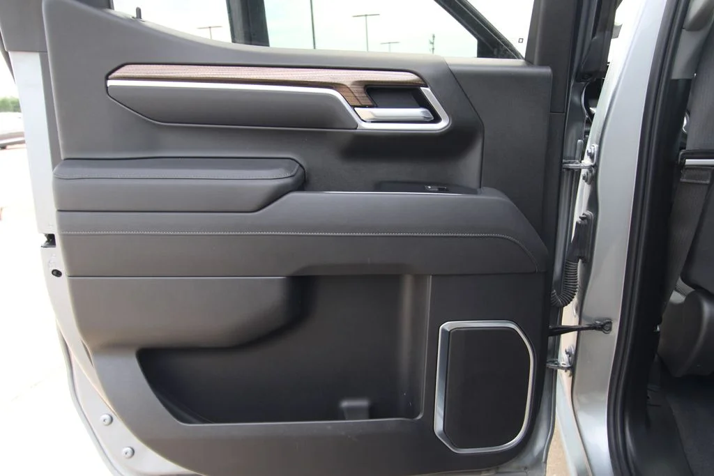 Used 2026 Gray Chevrolet RST image 40