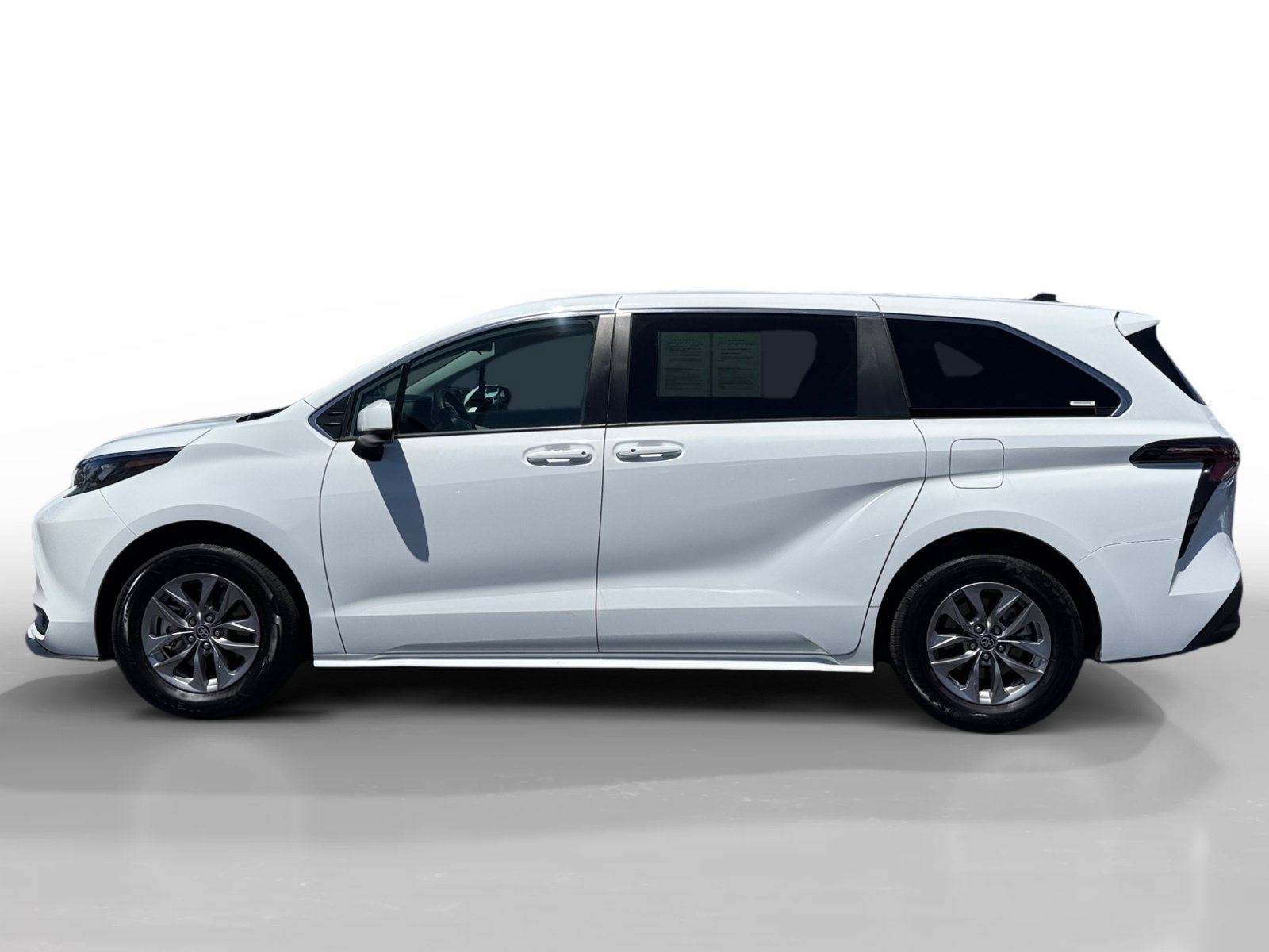 Used 2024 Ice Toyota LE image 2