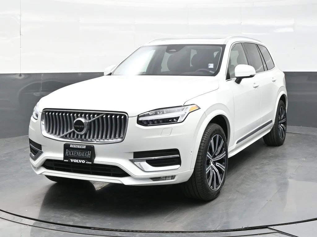 Certified Used 2023 Crystal White Volvo Plus image 2