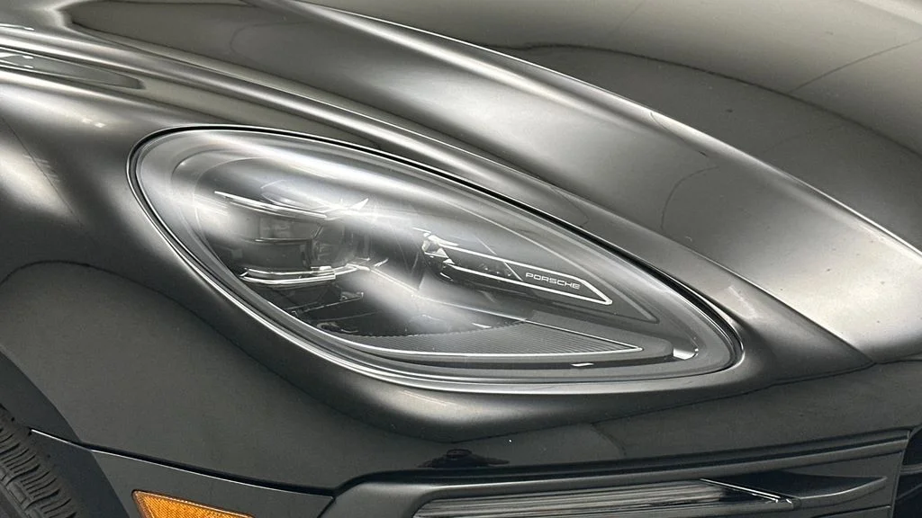 Used 2022 Black Porsche Base image 26