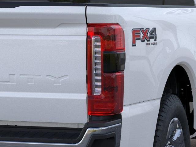 New 2026 Star White Metallic Tri-Coat Ford F-250® Lariat® image 43