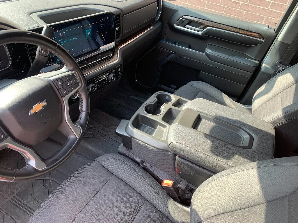 Used 2023 Red Chevrolet LT image 18
