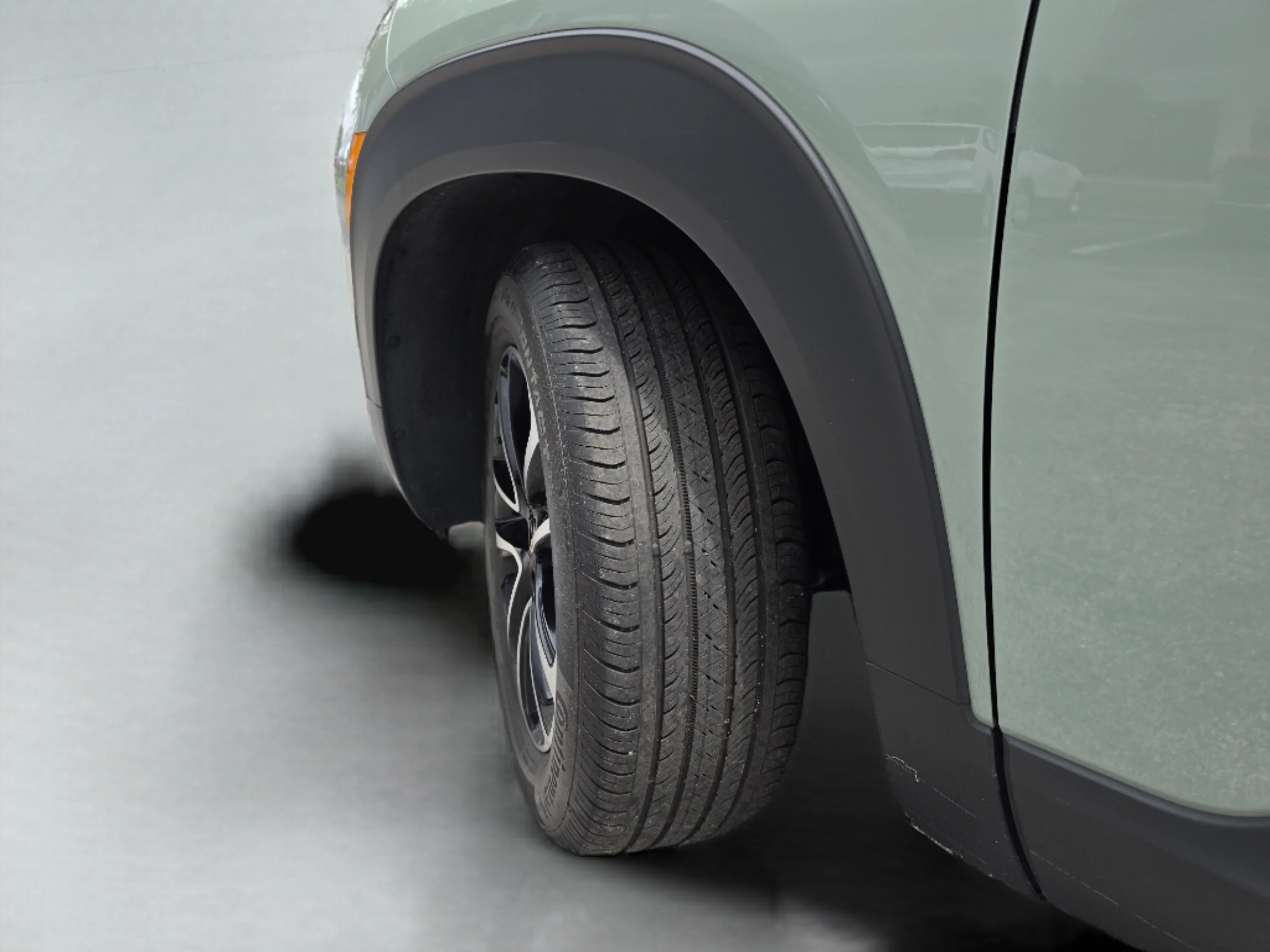 Used 2025 Cacti Green Chevrolet LT image 40