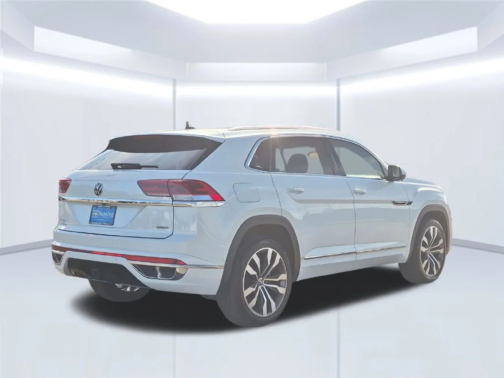 Used 2023  Volkswagen 3.6L V6 SEL Premium R-Line image 6
