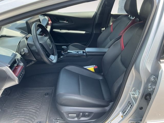 Used 2024  Toyota XSE Premium image 9