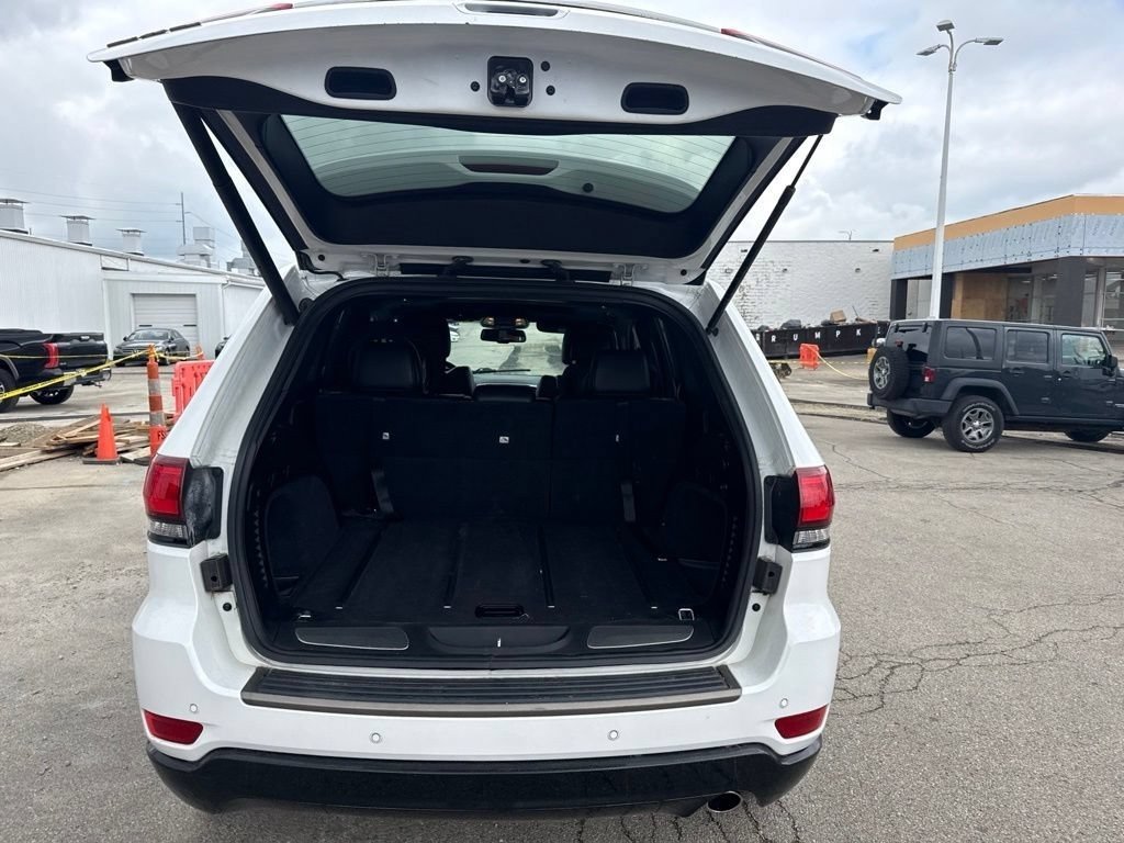Used 2016 Bright White Clearcoat Jeep Limited image 6