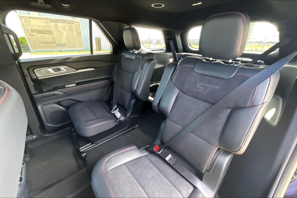 New 2026 Agate Black Metallic Ford ST image 21