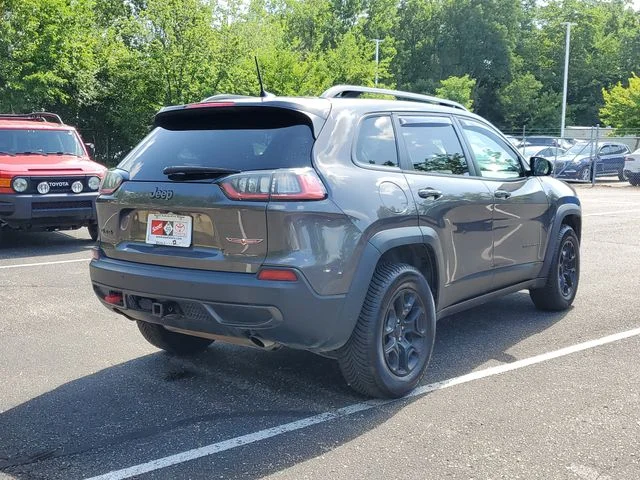 Used 2019 Gray Jeep Trailhawk image 4
