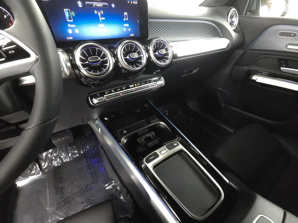 Certified Used 2026  Mercedes-Benz GLB 250 image 14