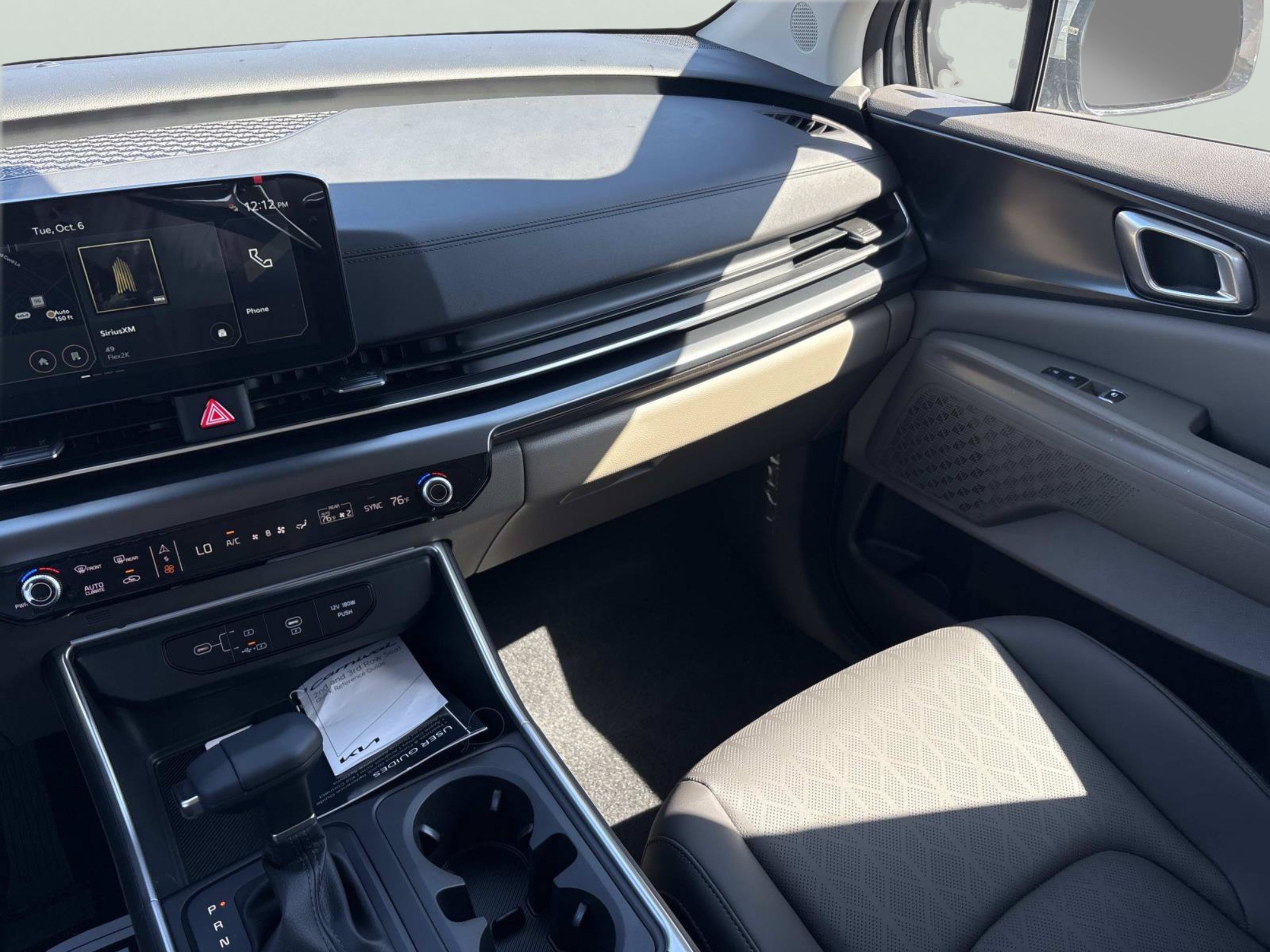 New 2027 Ceramic Silver Kia LXS image 11