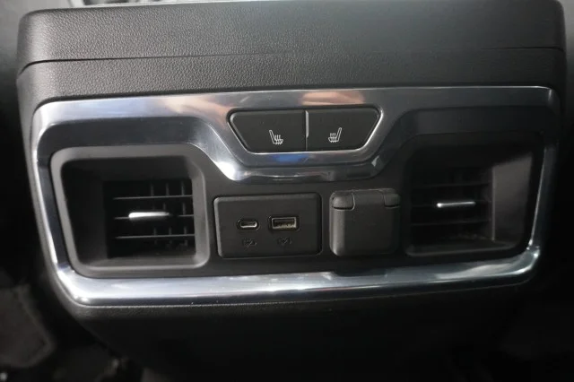 Used 2021 BLACK GMC AT4 image 26