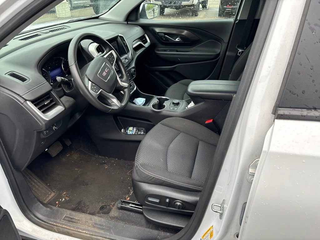 Used 2022 Summit White GMC SLE image 2