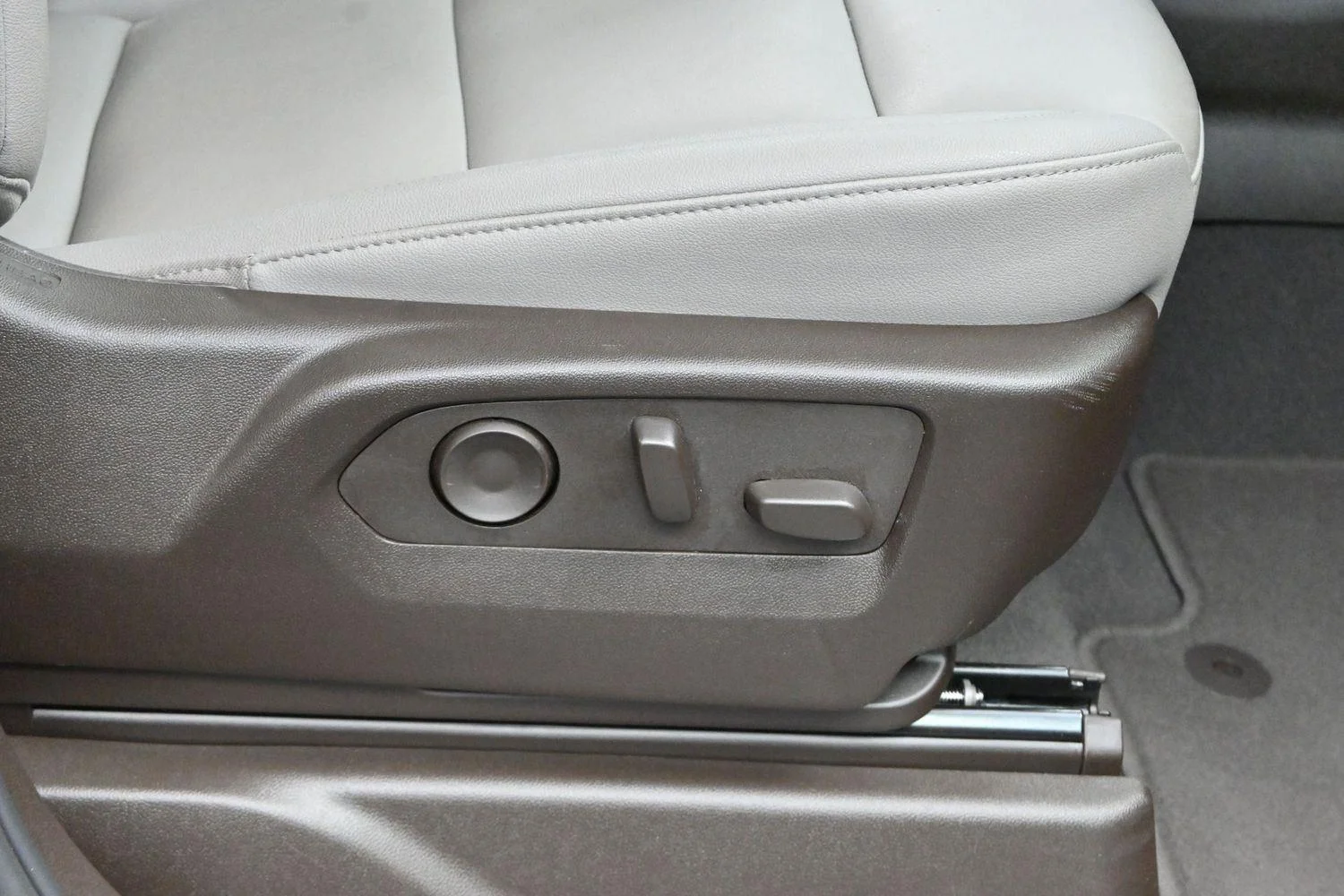Used 2024 Black Chevrolet LT image 37
