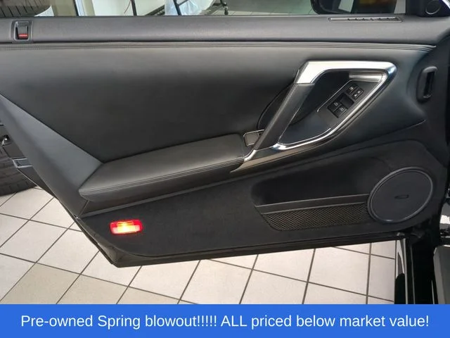 Used 2009 Black Nissan Premium image 17