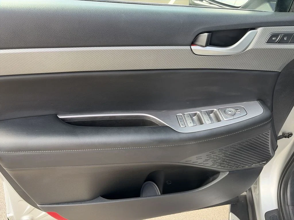 Used 2024 Silver Hyundai SEL image 13