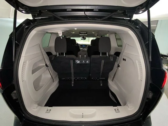 Used 2021 Black Chrysler LX image 23