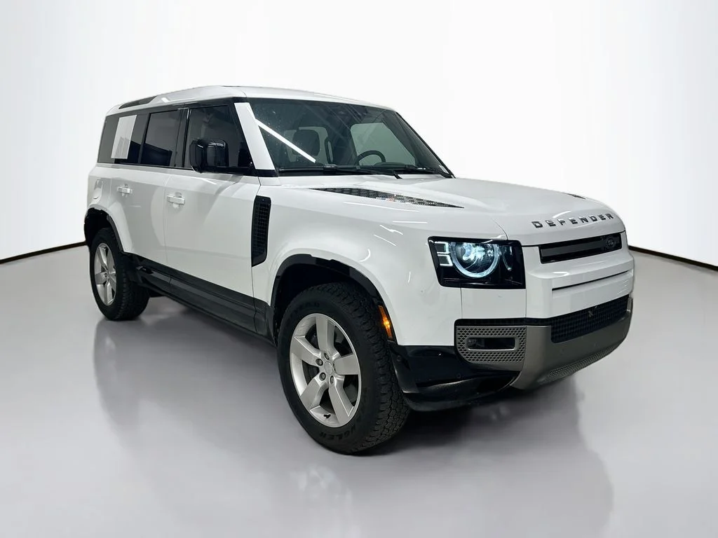 Certified Used 2025 Fuji White Land Rover X-Dynamic SE image 7