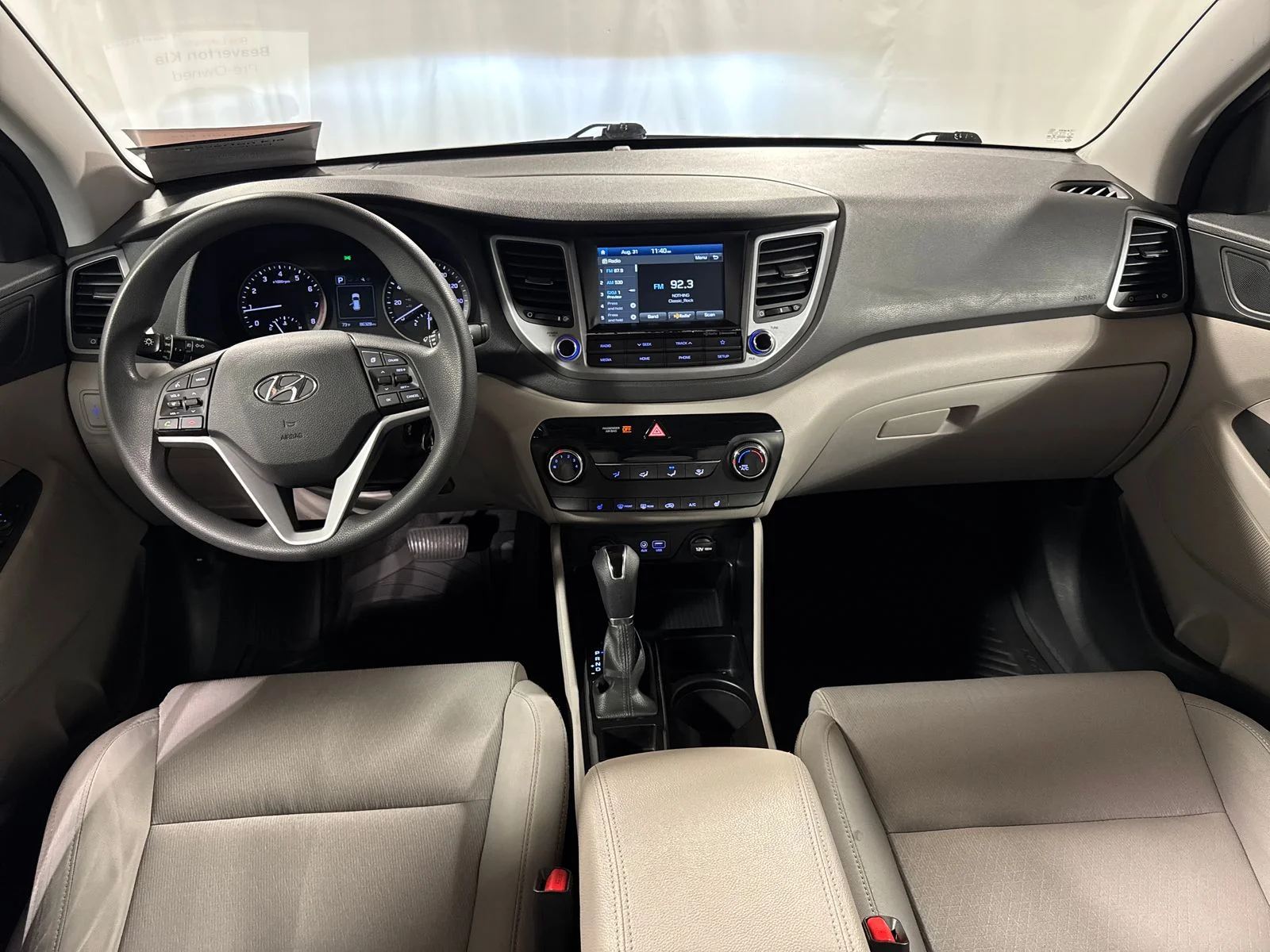 Used 2018 Molten Silver Hyundai SEL image 4