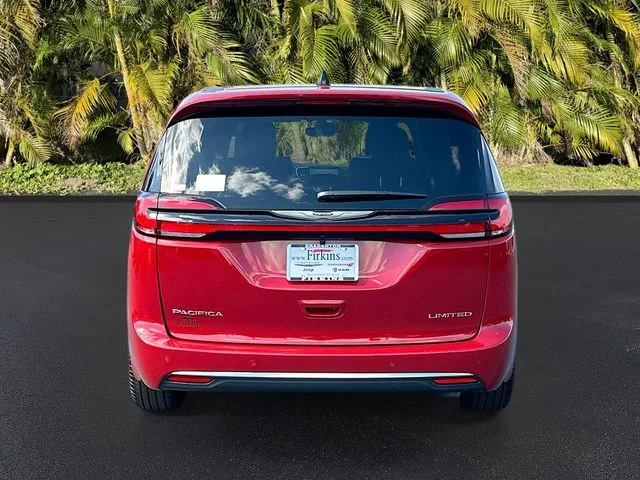 New 2026 Red Hot Pearl-Coat Exterior Paint Chrysler Limited image 5