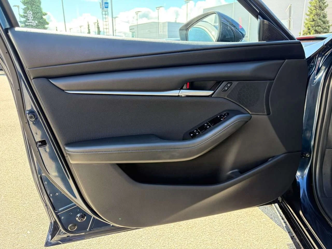Used 2021 Deep Crystal Blue Mica Mazda GS image 18