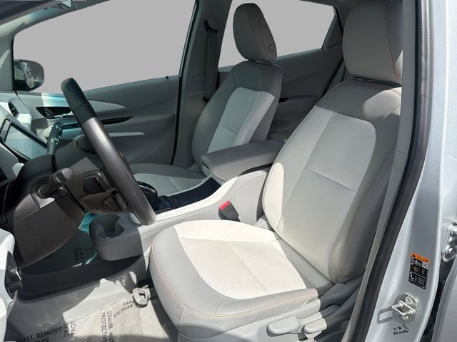 Used 2017 Includes (TUS) Black grille. Chevrolet Premier image 16