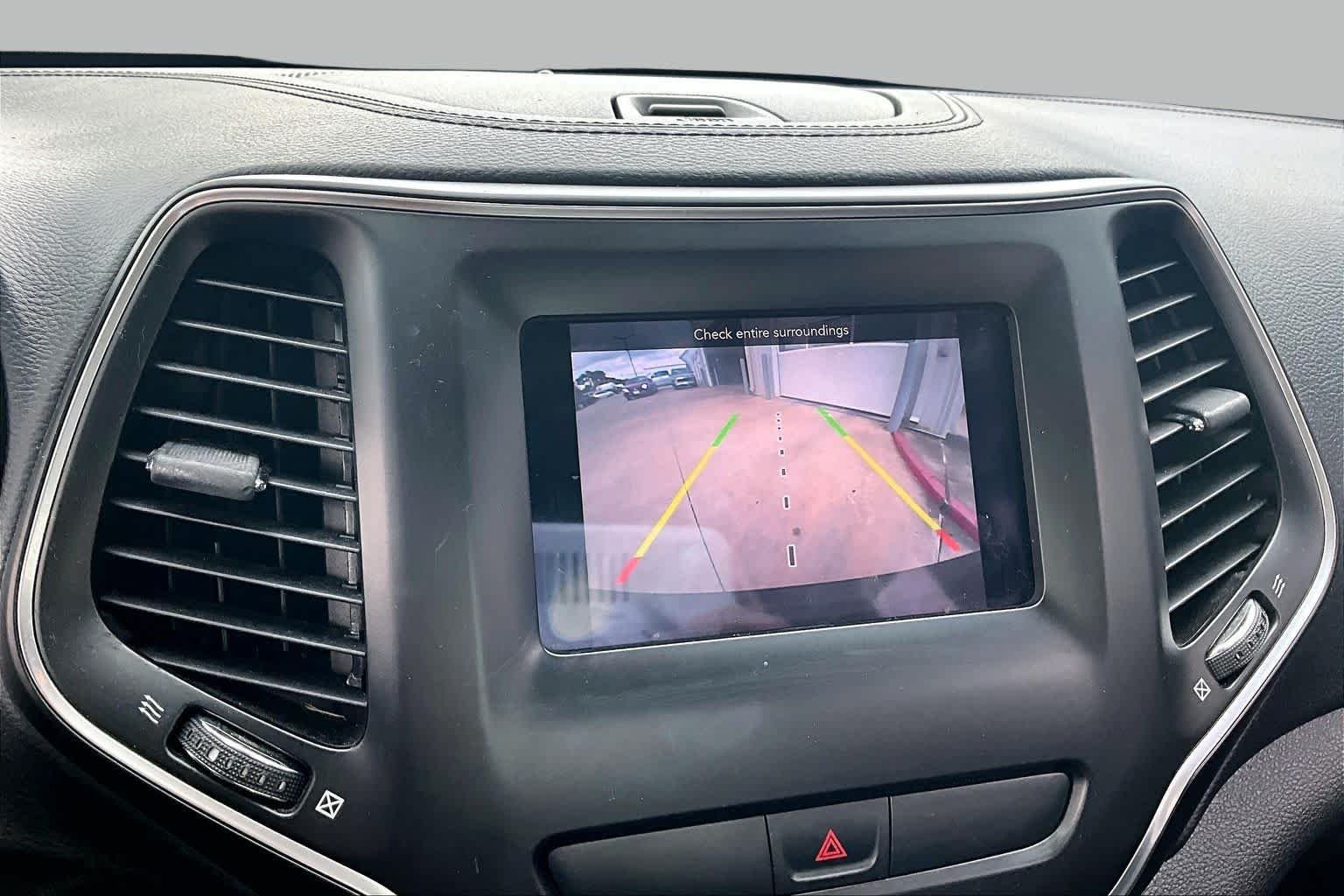 Used 2019 Diamond Black Crystal Pearlcoat Jeep Latitude Plus image 26