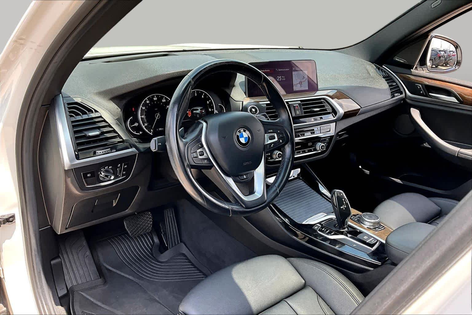 Used 2019 Alpine White BMW sDrive30i image 25