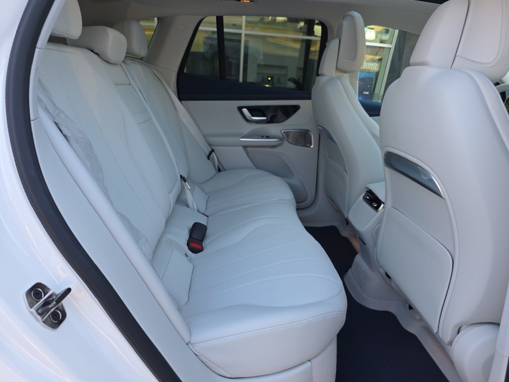 New 2027 Polar White Mercedes-Benz 320+ SUV image 15
