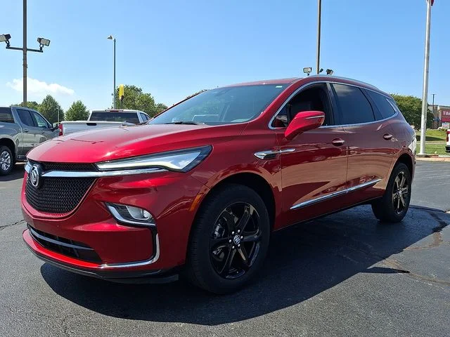Used 2023 Red Buick Essence image 3