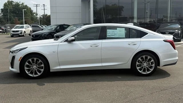 Certified Used 2024 Crystal White Tricoat Cadillac Premium Luxury image 10