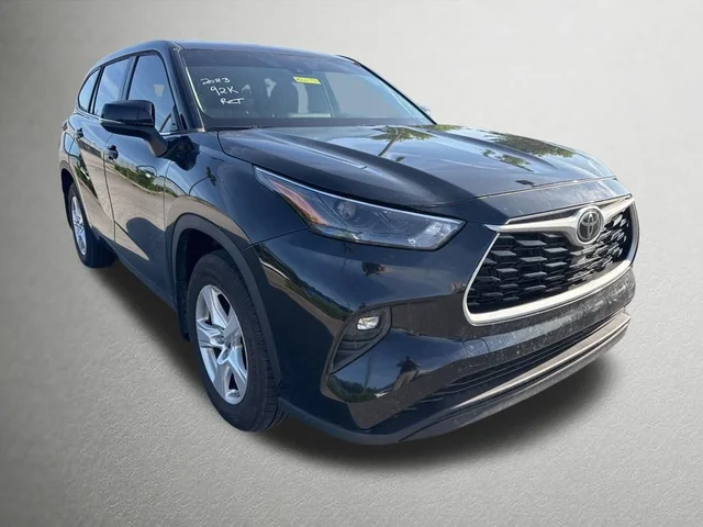2023 Toyota Highlander LE