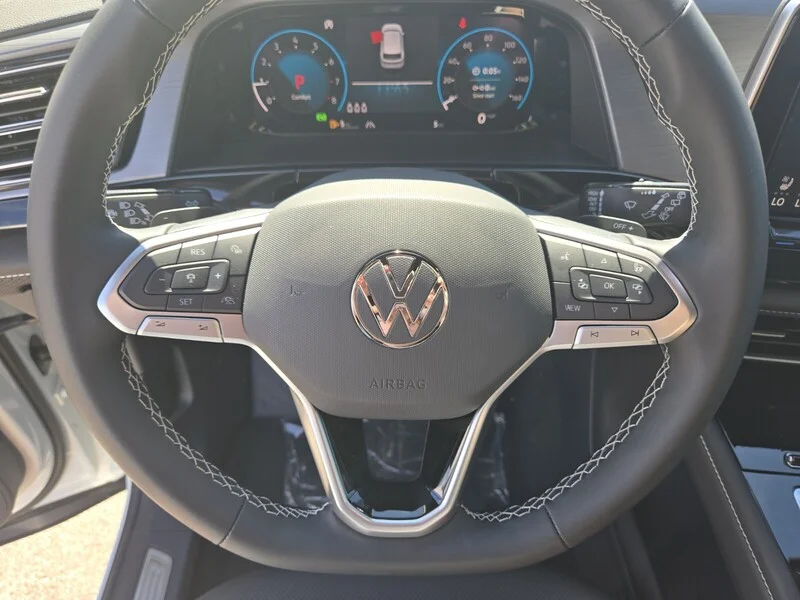 2025 Volkswagen Atlas Cross Sport SE w/Tech - Photo 10