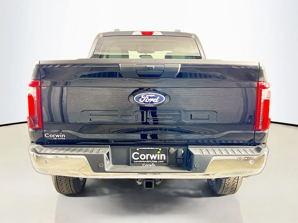 New 2026 Agate Black Metallic Ford XLT image 13