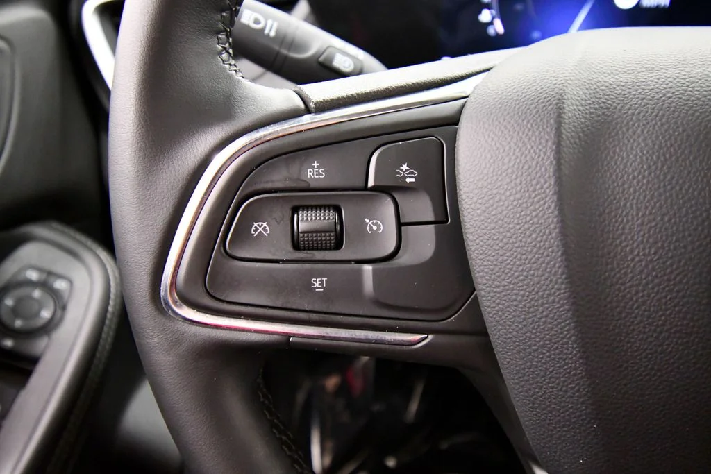 Used 2024 White Buick Sport Touring image 19